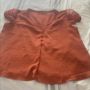 Women's Rust Lace Sleeve Top